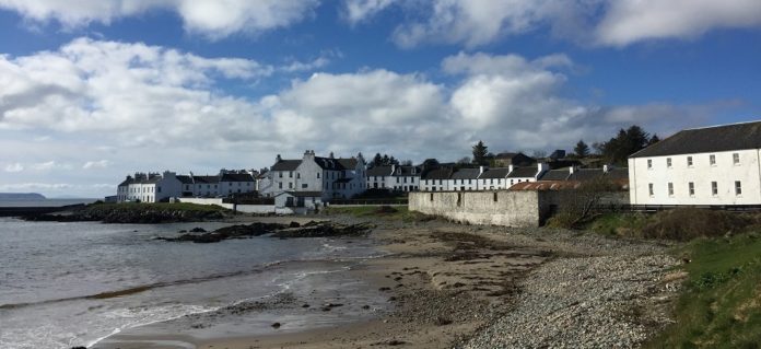 Port Charlotte with the youth hostel on the right